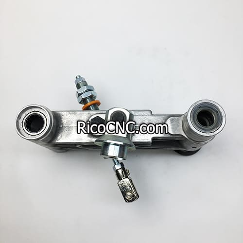 2055084250 tracking bracket.jpg